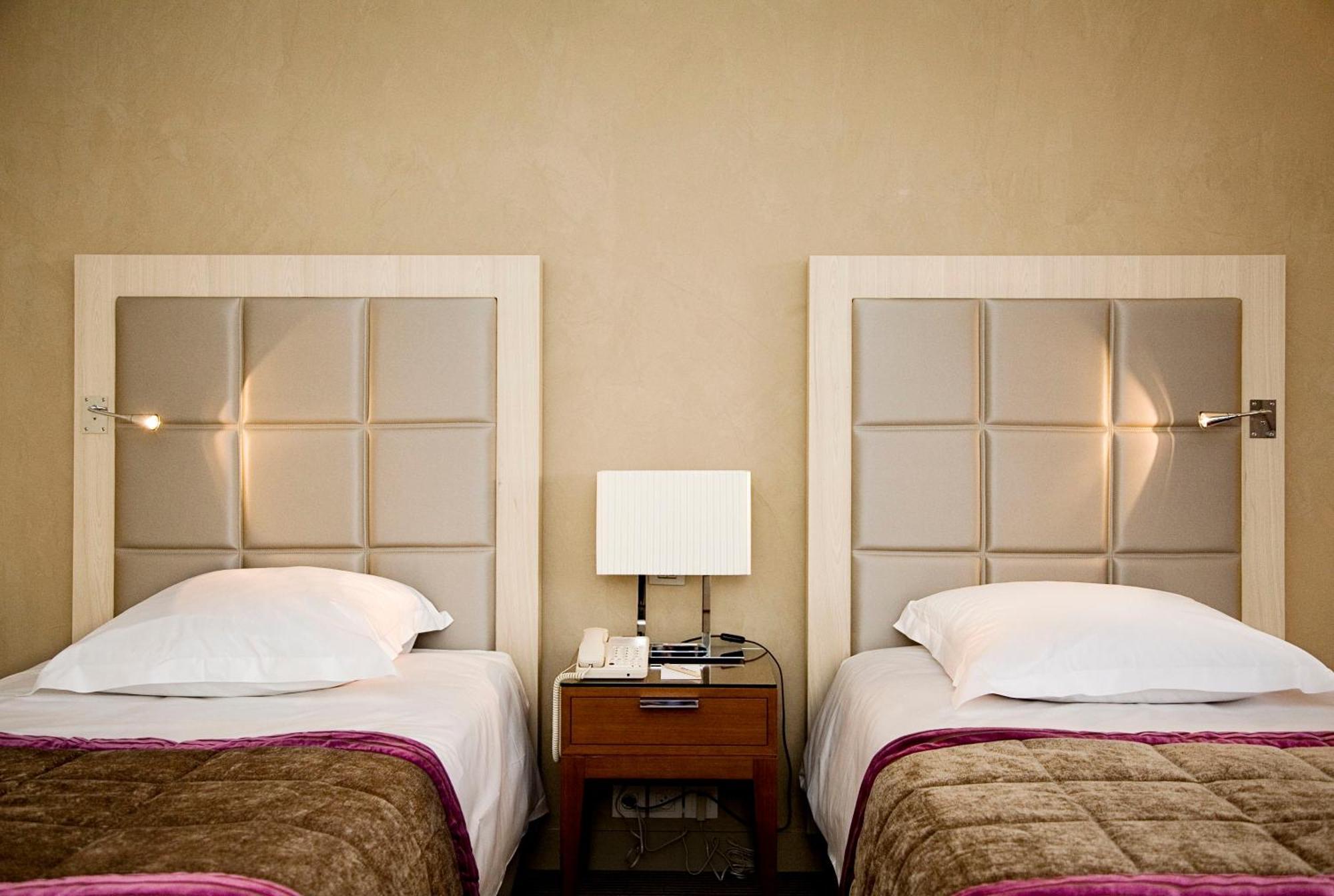Hilton Evian Les Bains Hotel Exterior foto