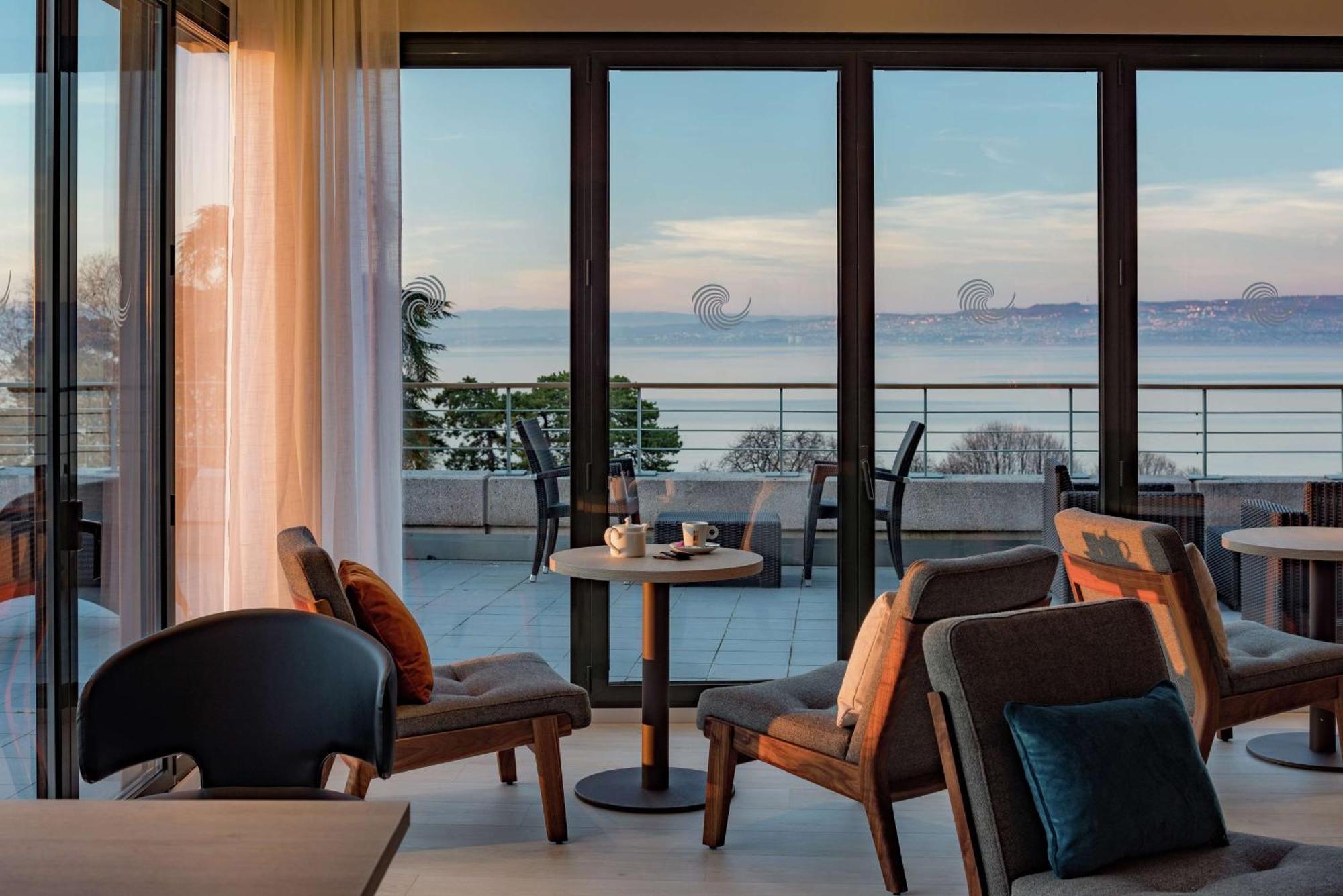 Hilton Evian Les Bains Hotel Exterior foto