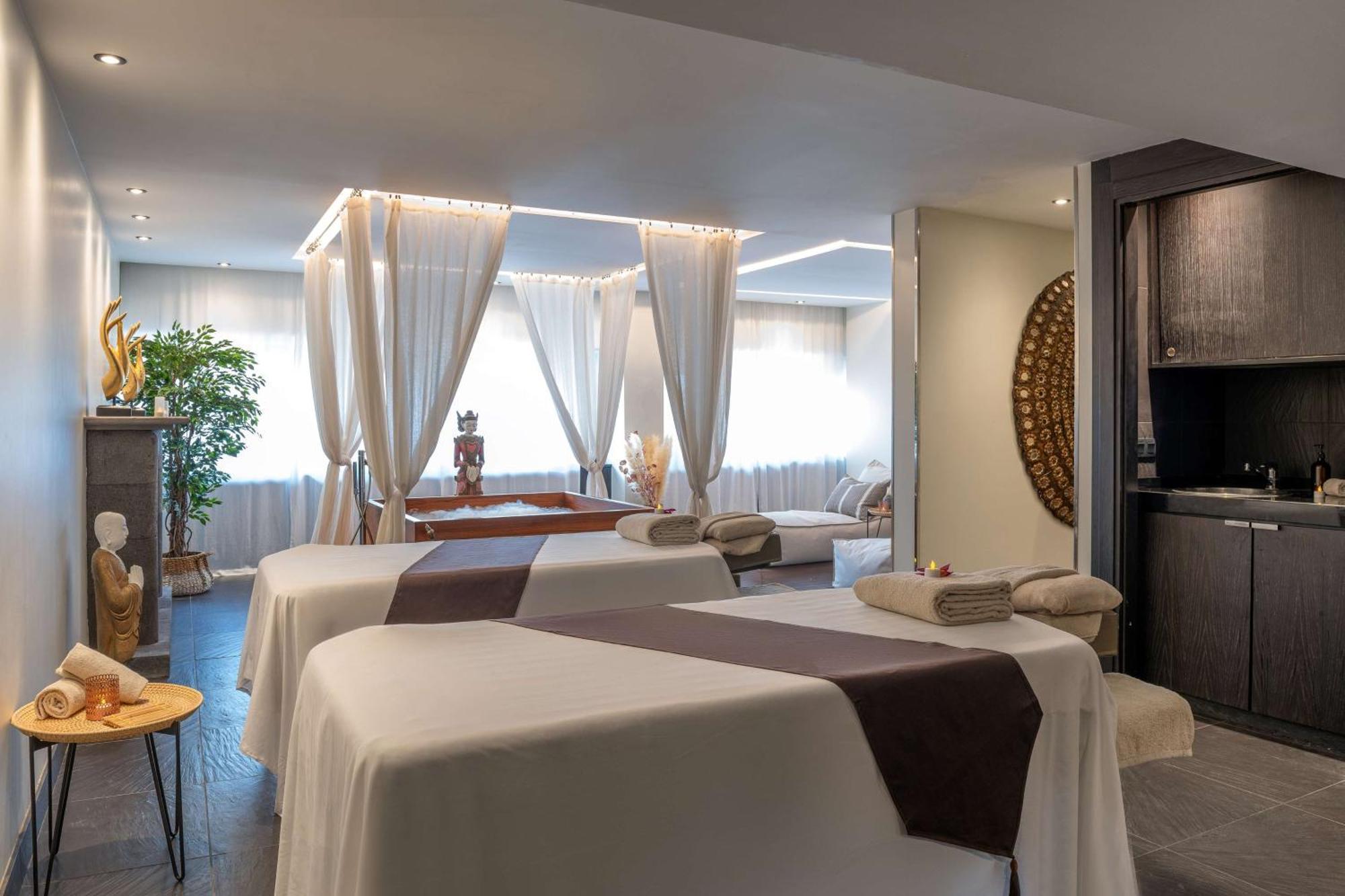 Hilton Evian Les Bains Hotel Exterior foto