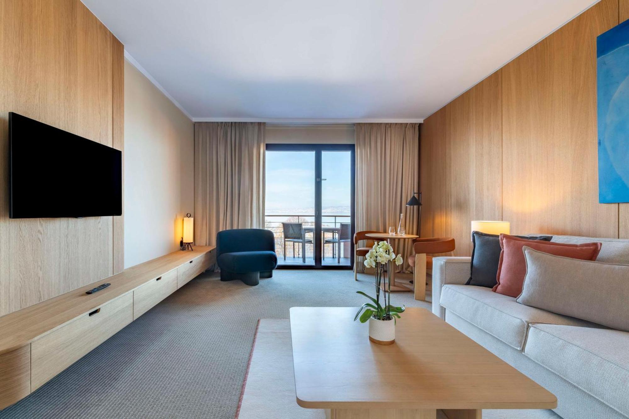 Hilton Evian Les Bains Hotel Exterior foto